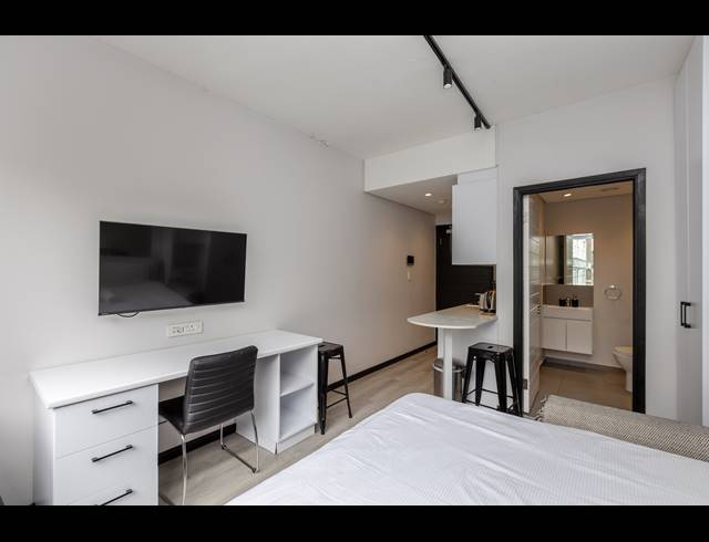 0.5 BEDROOM APARTMENT TO LET IN CAPE TOWN CITY CENTRE